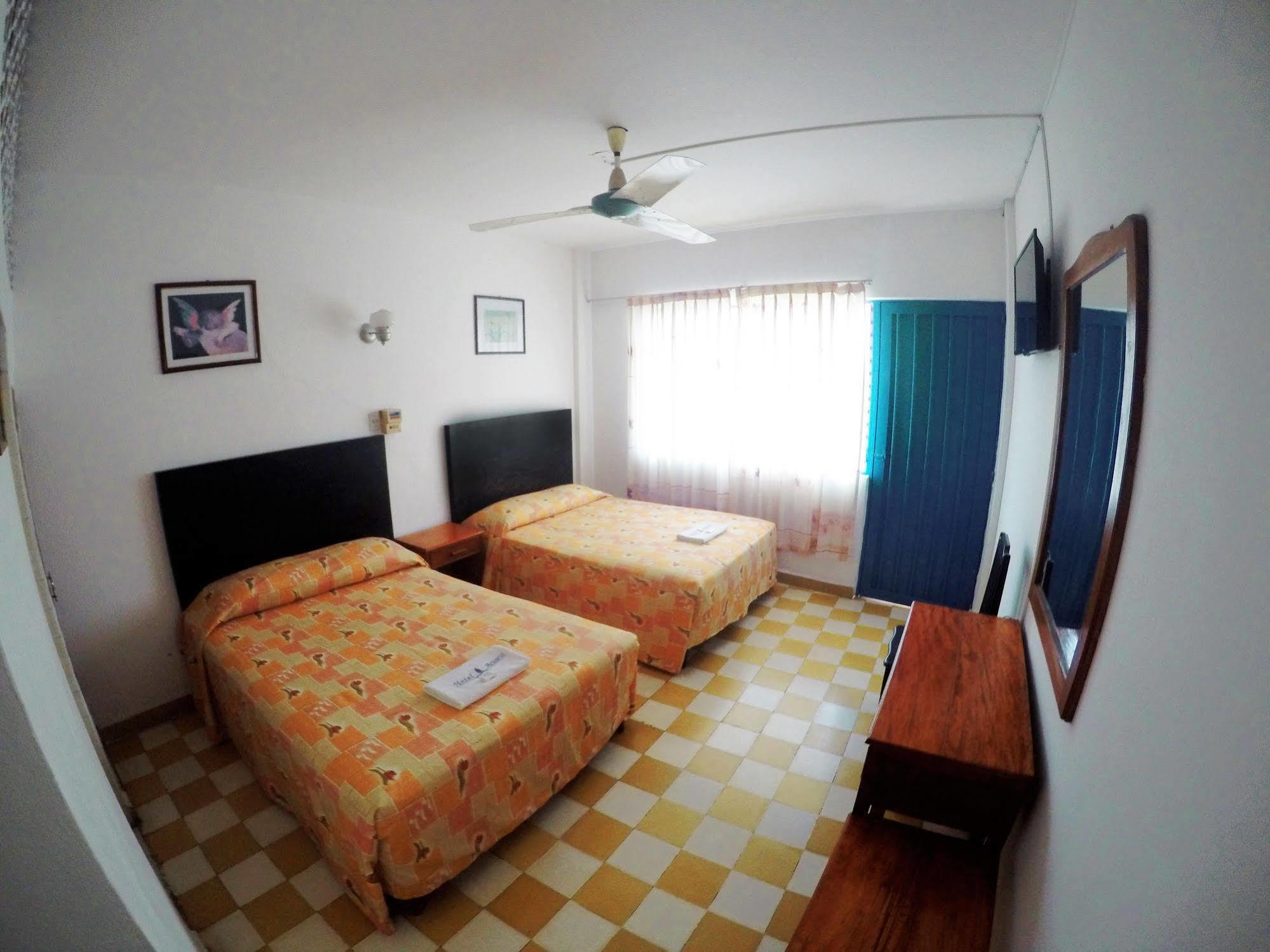 Hotel Acuario Catemaco Εξωτερικό φωτογραφία